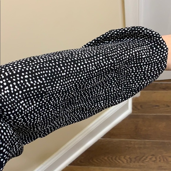 3 for $25 - Polka dot blouse - Picture 6 of 9